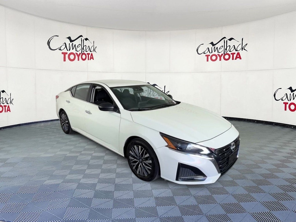 Used 2025 Nissan