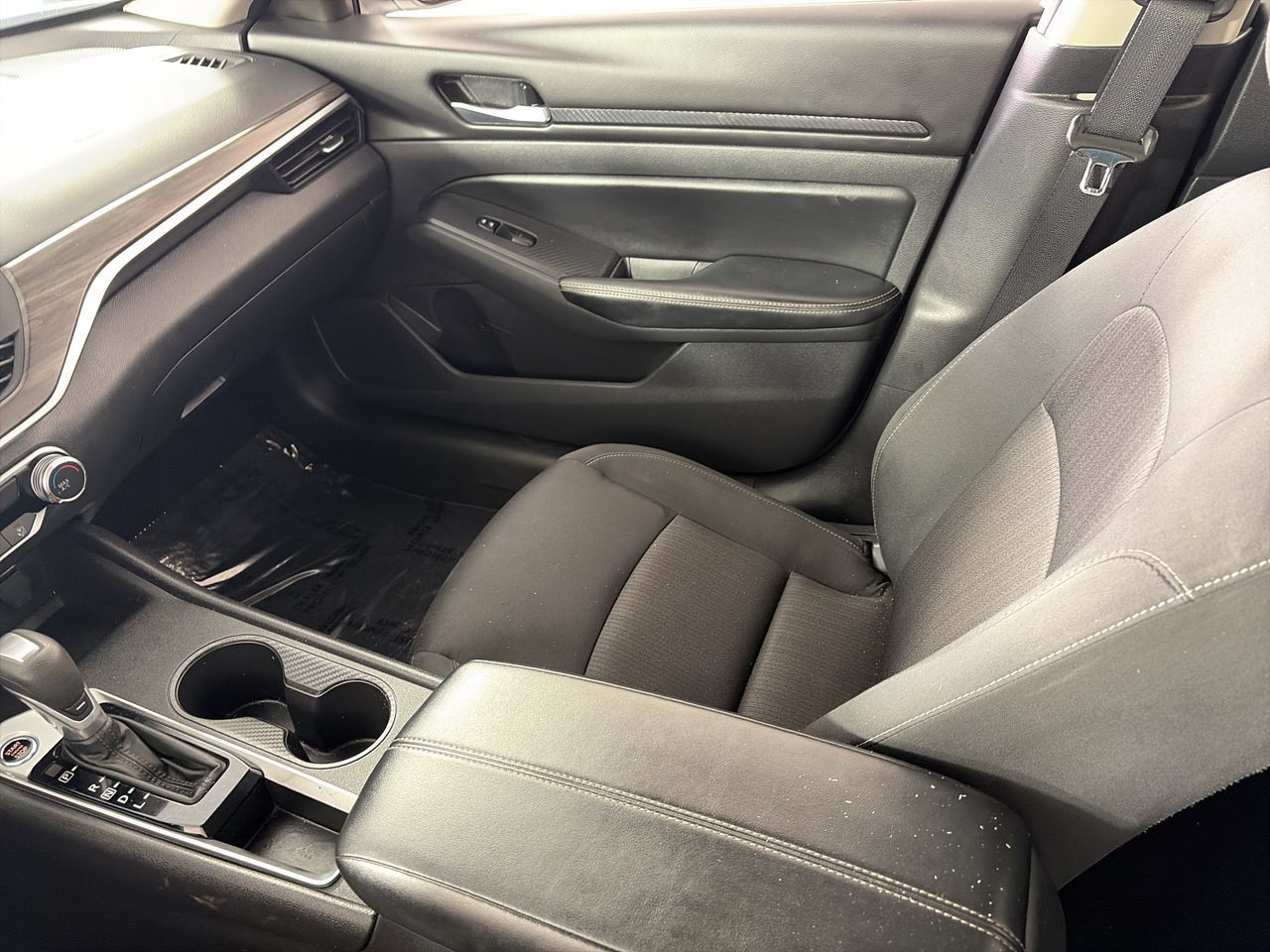 2025 Nissan Altima SV - Photo 21