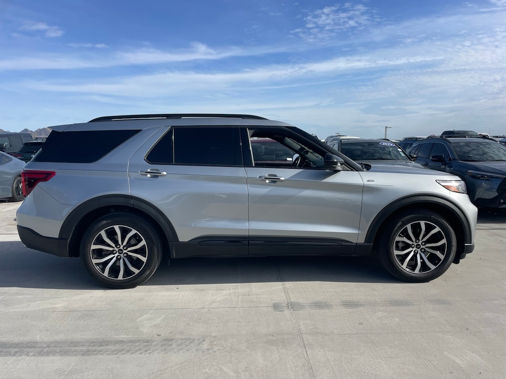 Used 2023 Ford Explorer ST-Line SUV