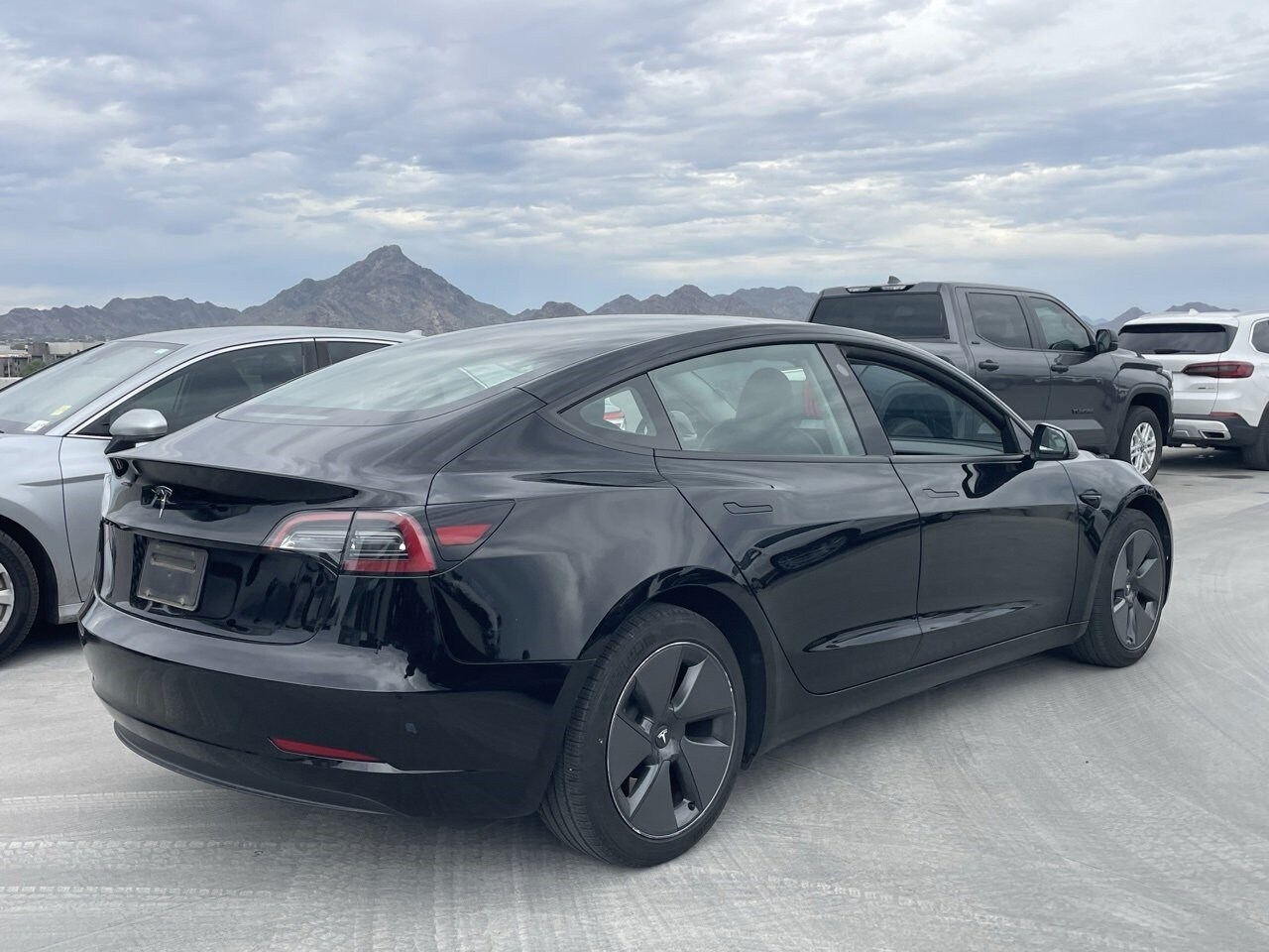 2023 Tesla Model 3 photo 2