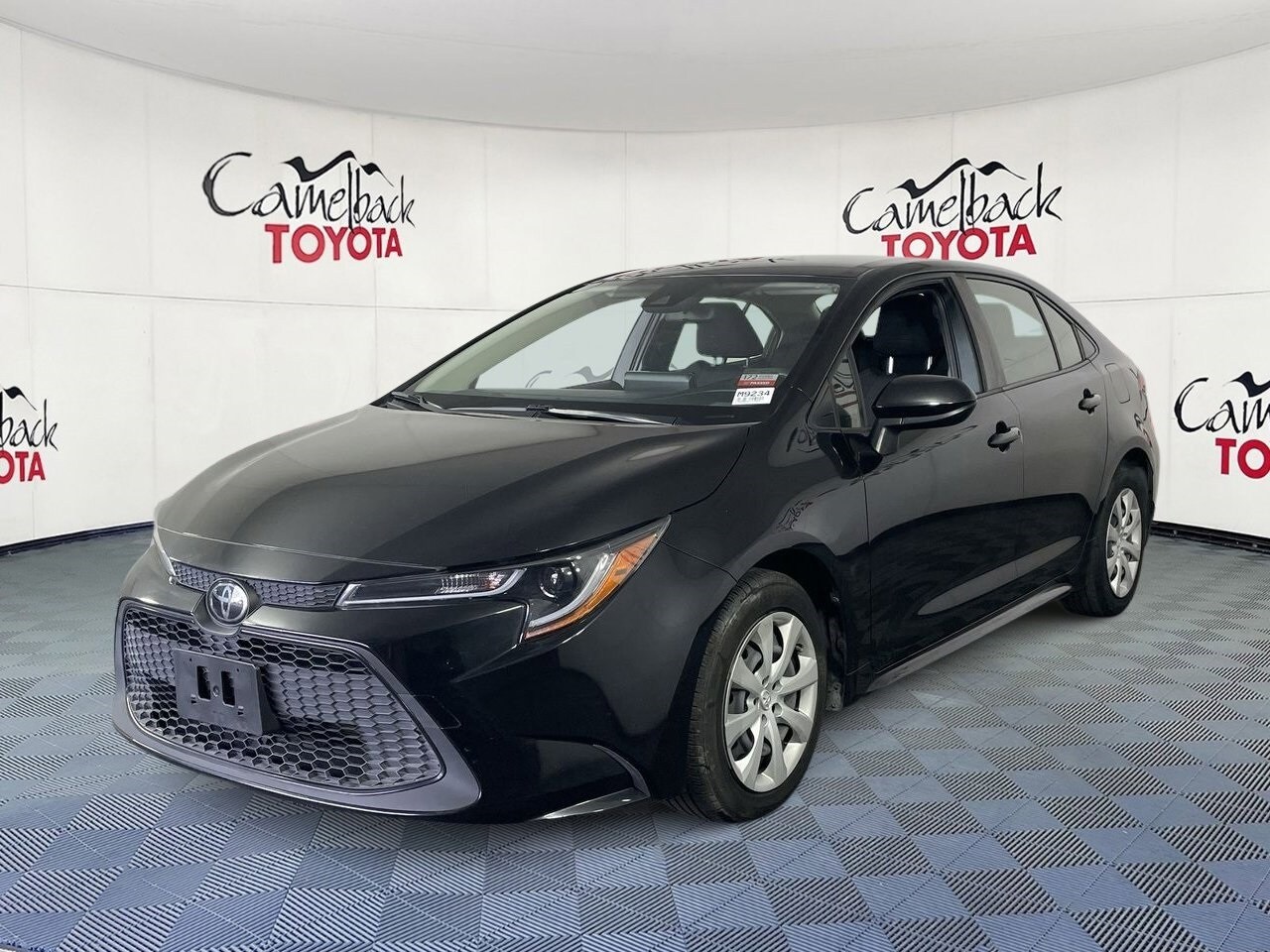 2022 Toyota Corolla LE photo 3