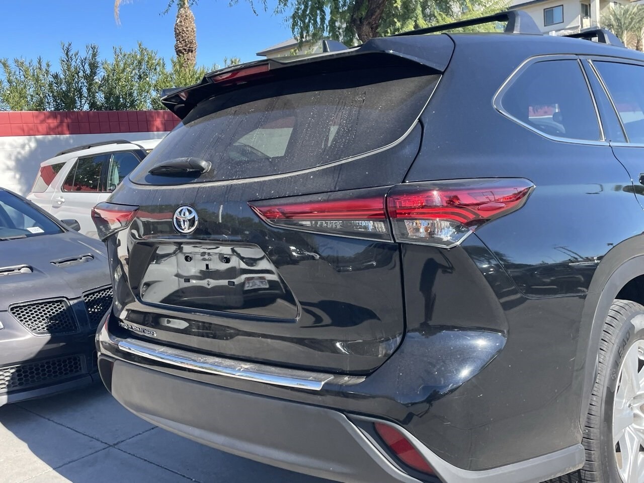 2022 Toyota Highlander L photo 4