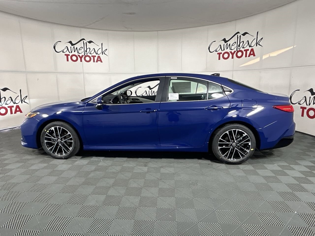 2025 Toyota Camry XLE photo 4