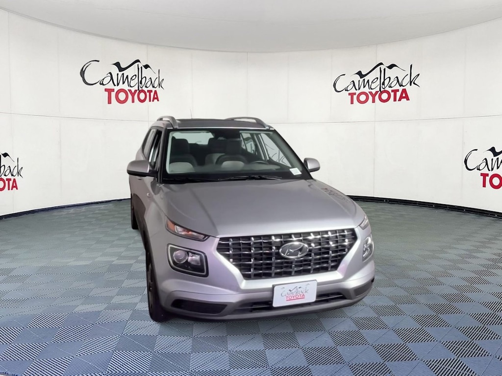 Used 2025 Hyundai Venue SEL SUV