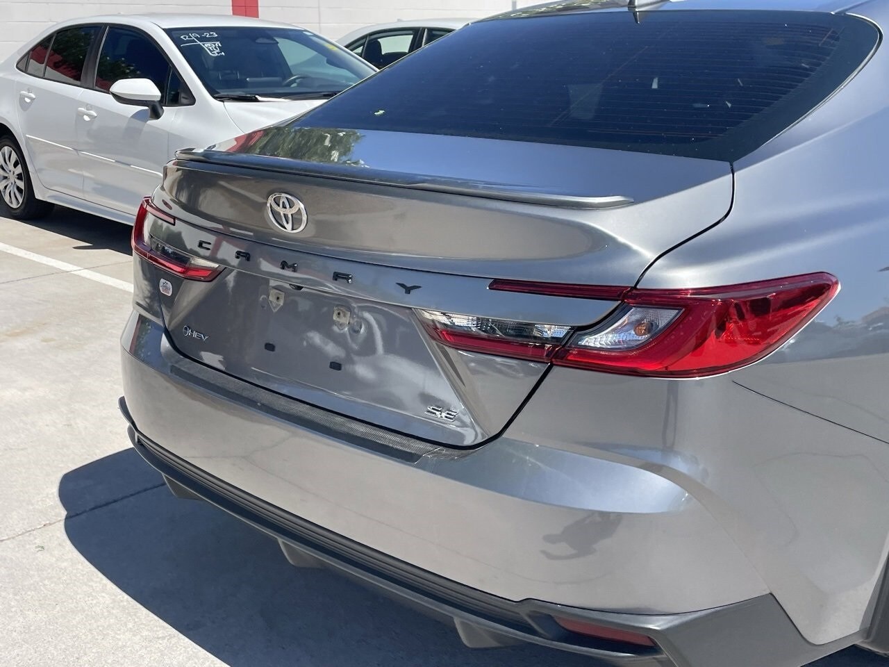 2025 Toyota Camry SE photo 4