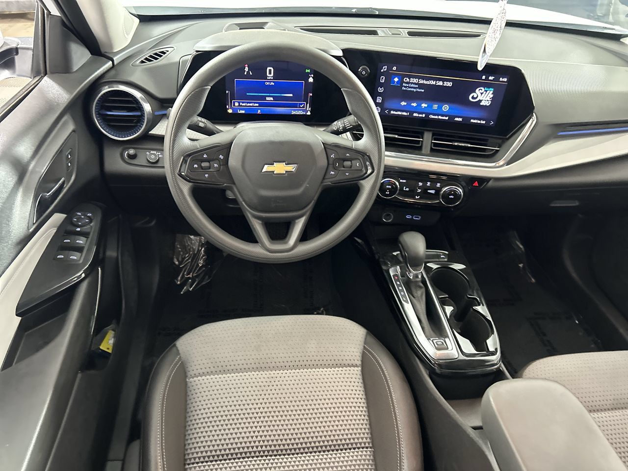 2025 Chevrolet Trax LT - Photo 22