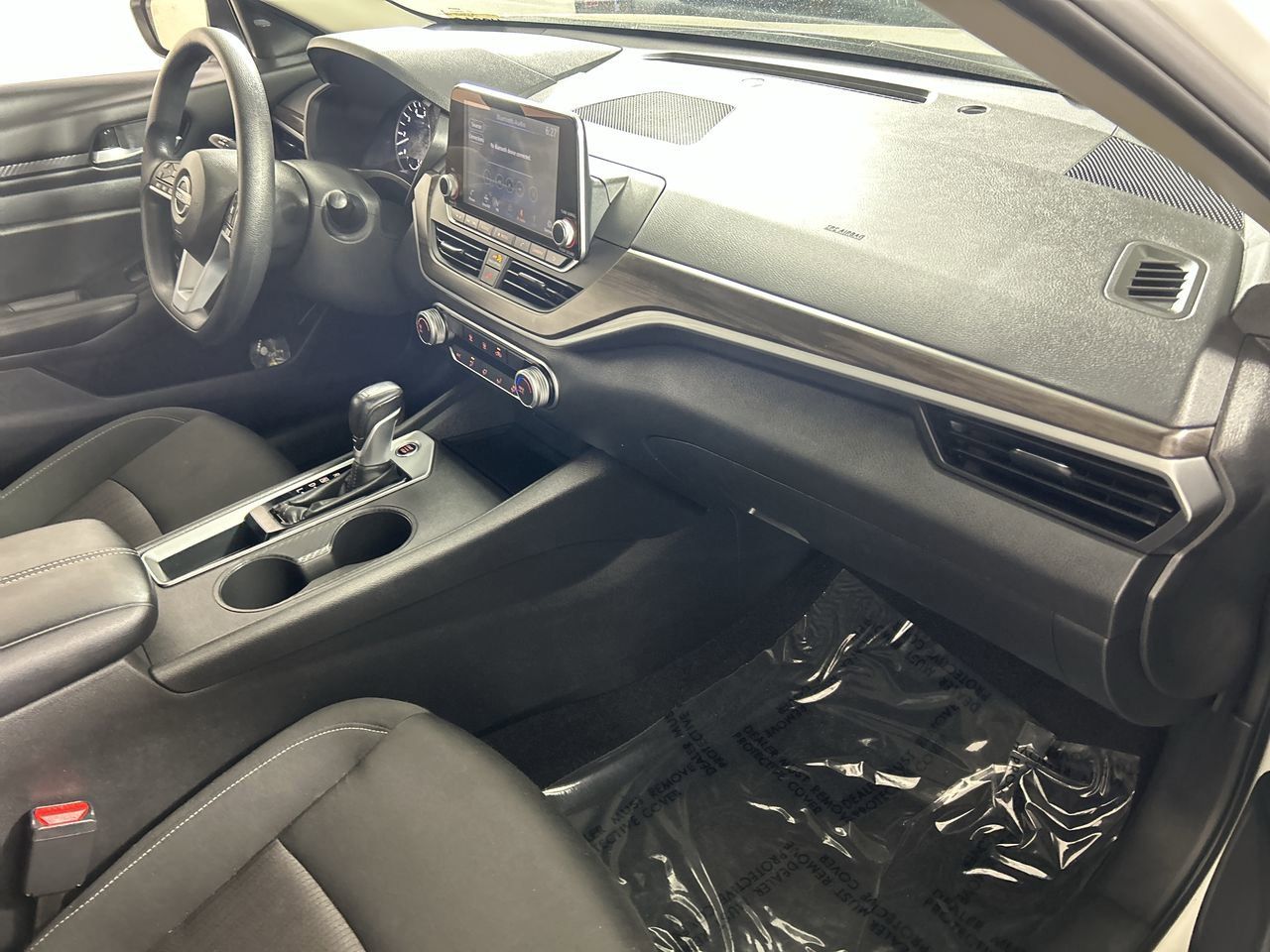 2025 Nissan Altima SV - Photo 26