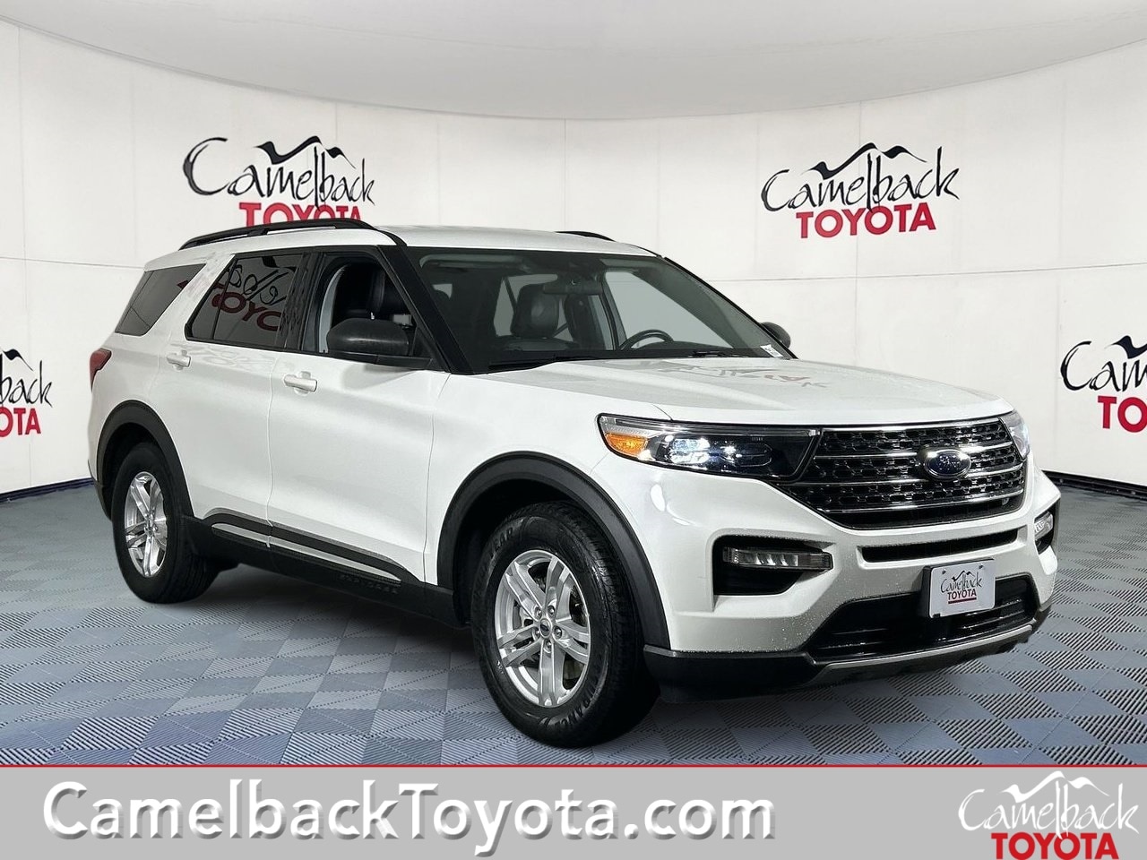 2022 Ford Explorer XLT's photo