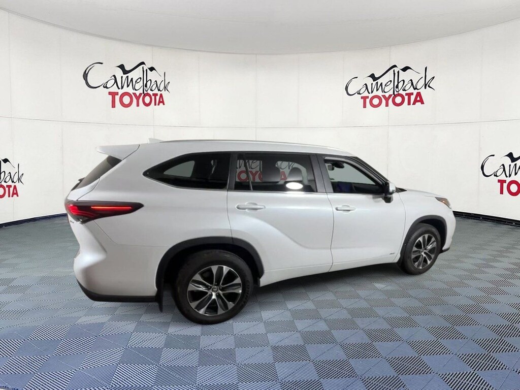 Certified 2026 Toyota Highlander Hybrid XLE SUV