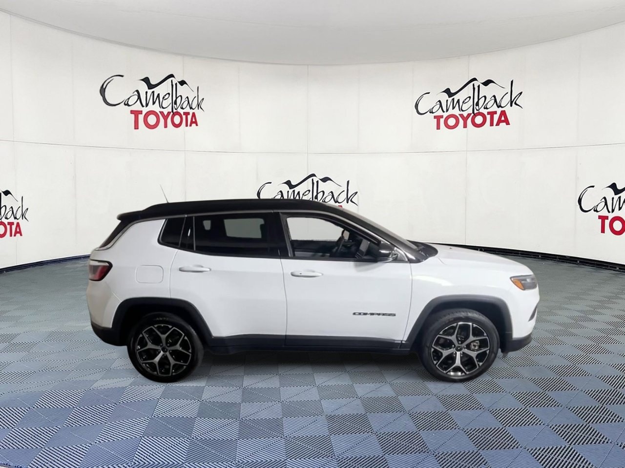 2025 Jeep Compass Limited - Photo 3