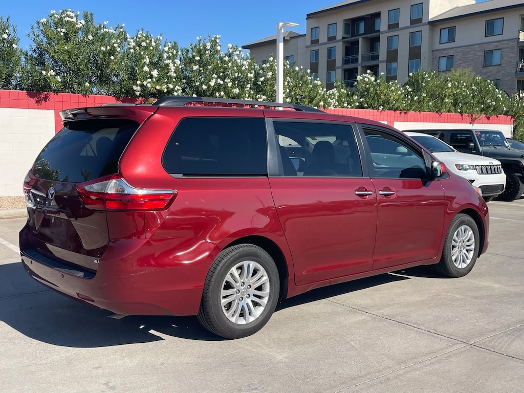 Used 2016 Toyota Sienna L Van