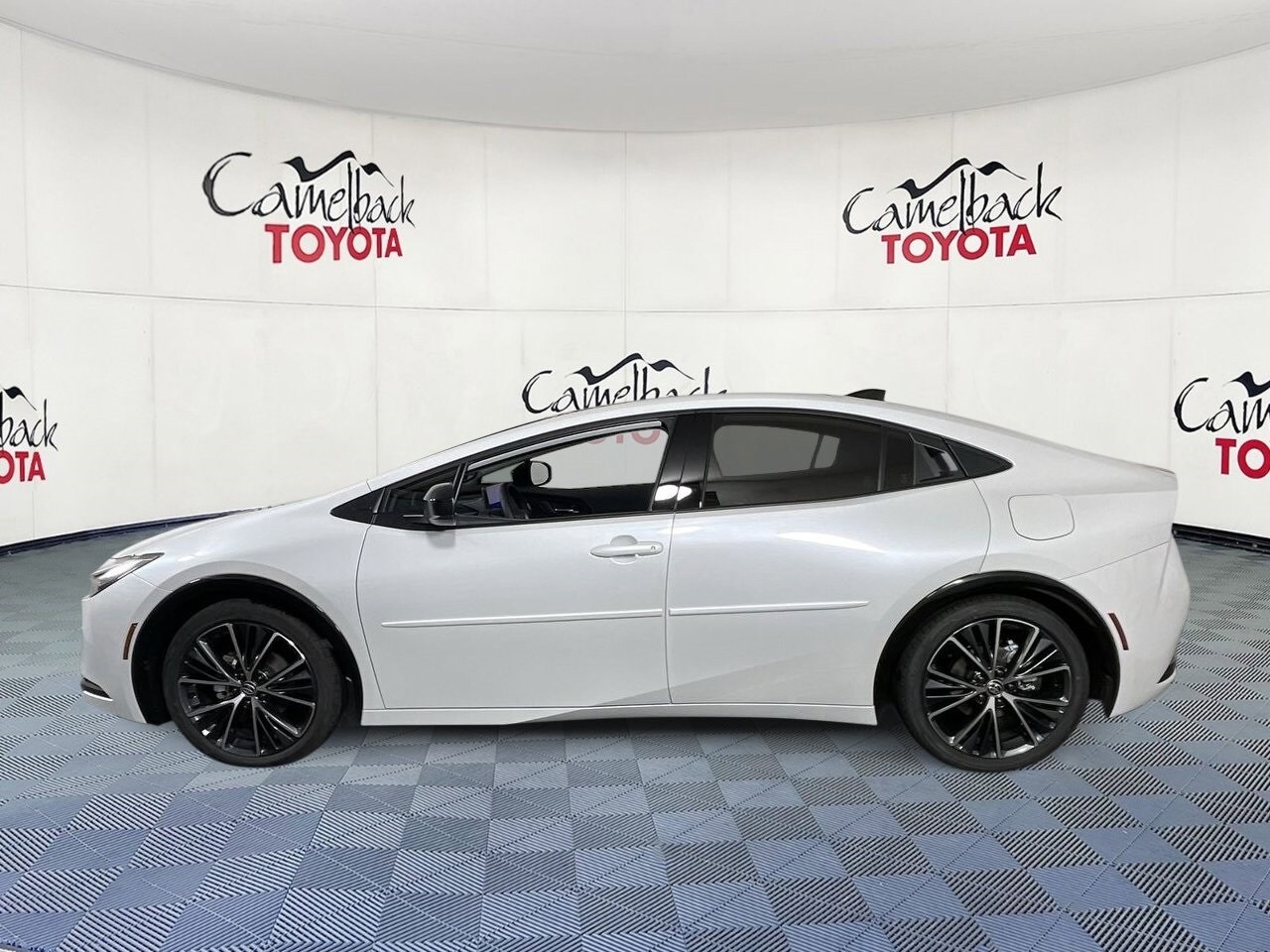 2026 Toyota Prius Limited photo 4