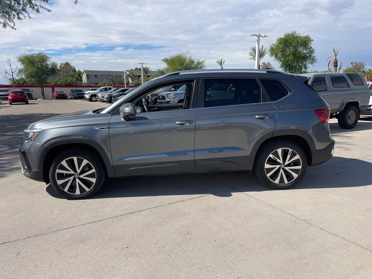 Used 2024 Volkswagen Taos 1.5T SE SUV
