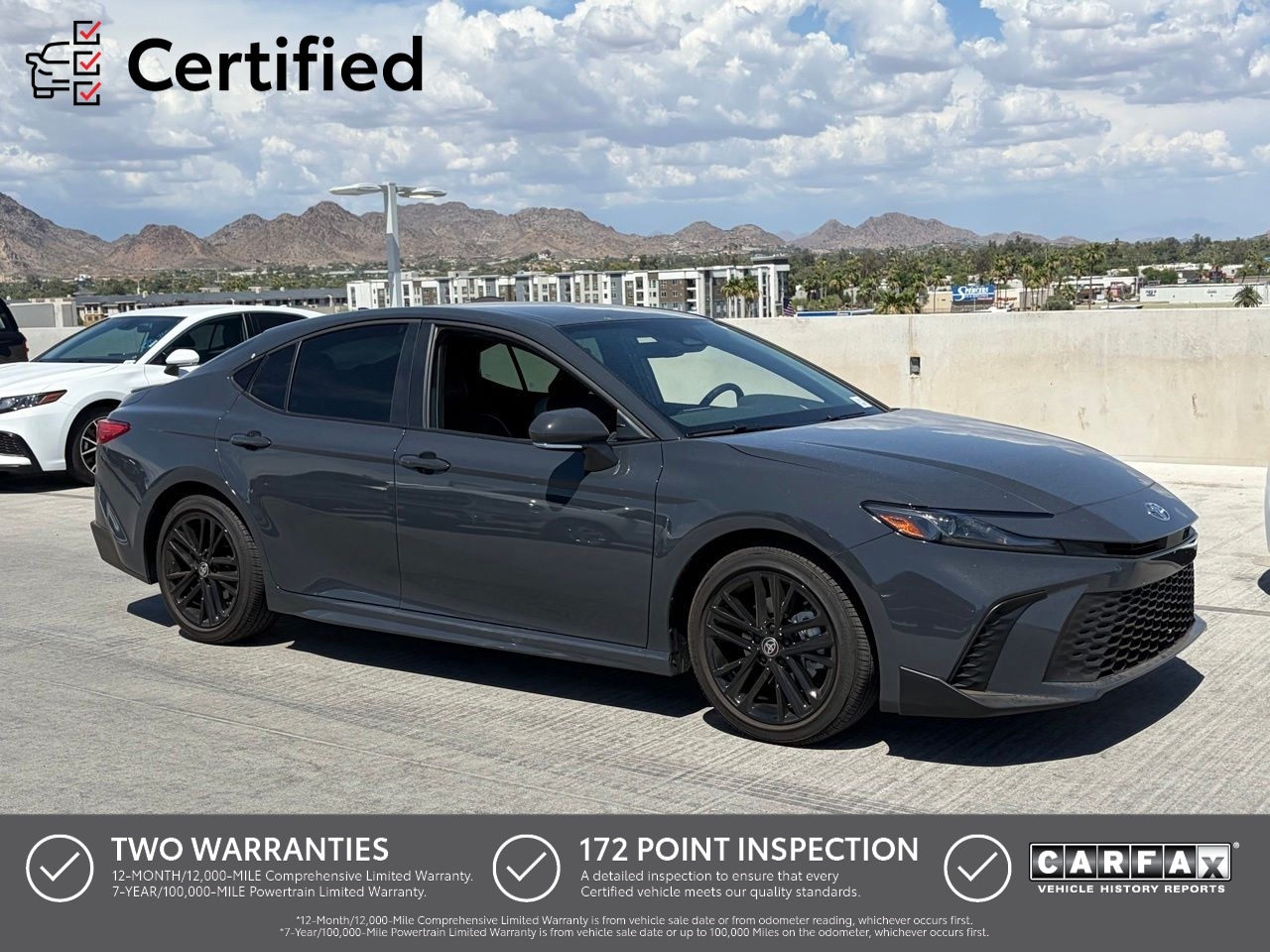 2025 Toyota Camry SE Hybrid's photo