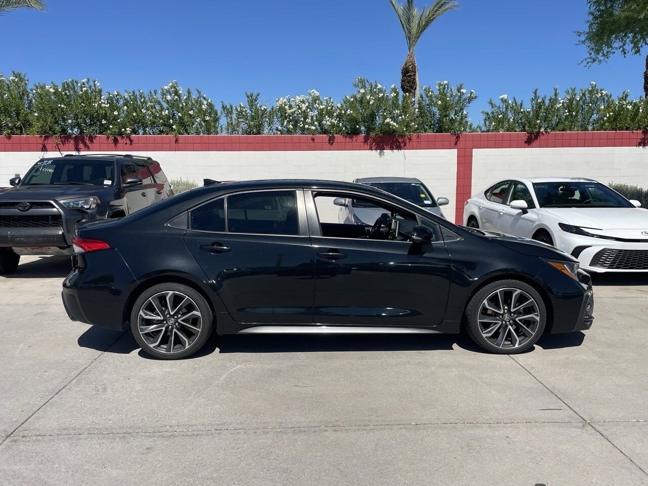 2021 Toyota Corolla SE photo 2