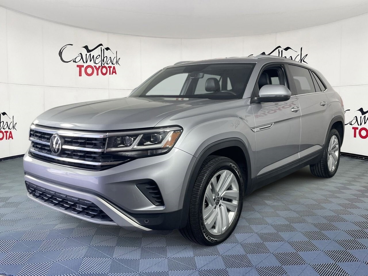 2022 Volkswagen Atlas Cross Sport V6 SE Technology photo 4