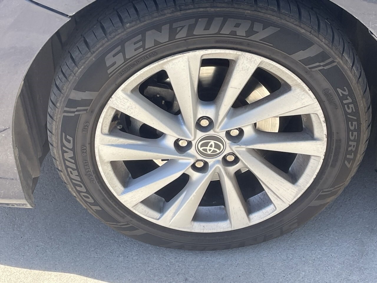 2022 Toyota Camry LE photo 4