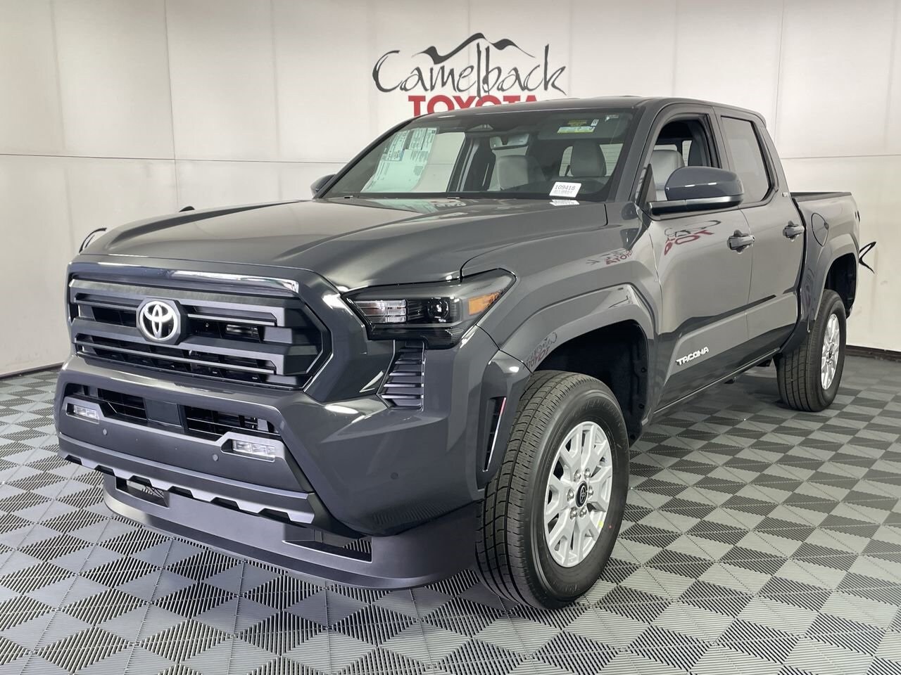 2025 Toyota Tacoma SR5 photo 2