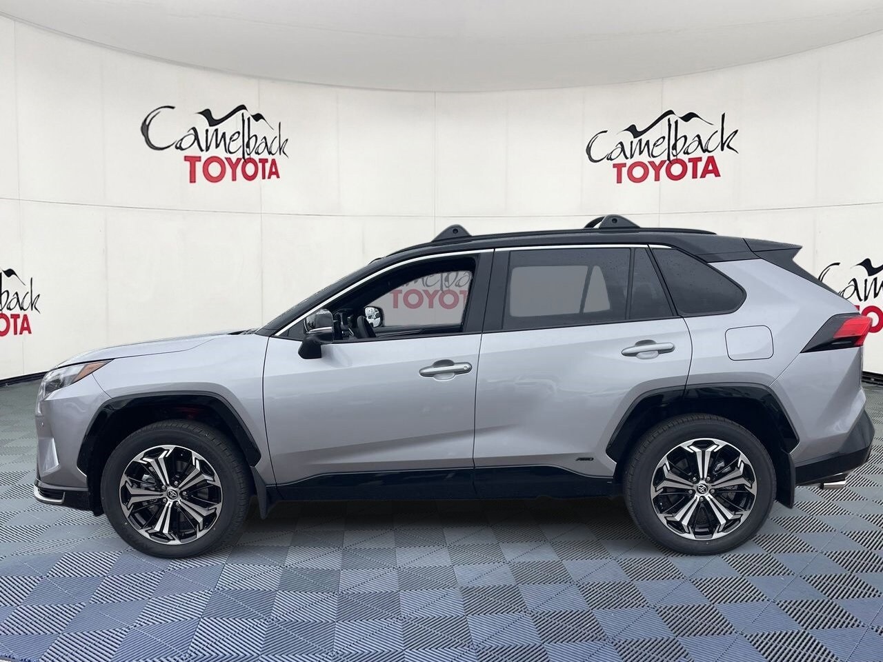 2025 Toyota RAV4 Prime XSE Premium photo 3