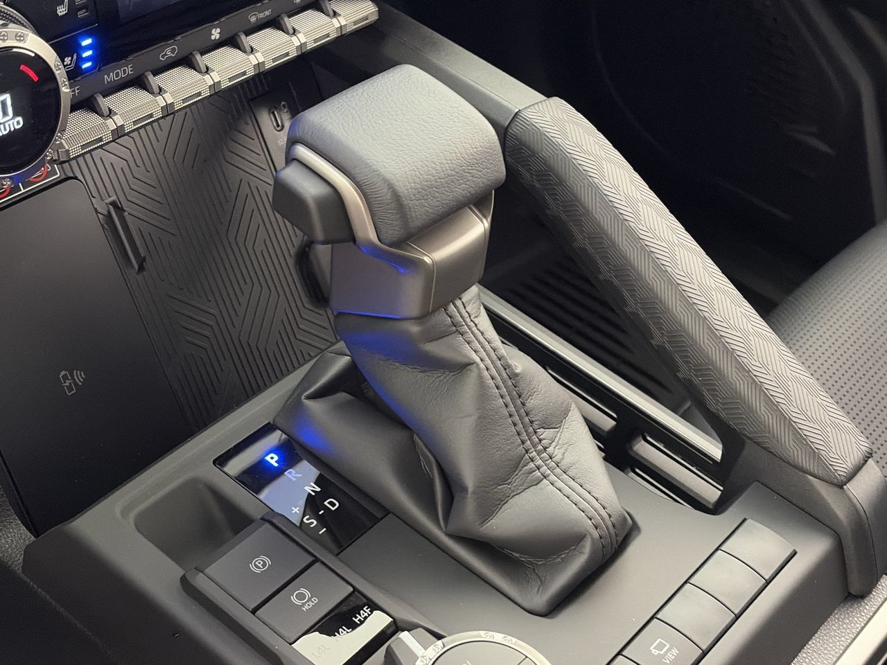2026 Toyota 4Runner Limited - Photo 15