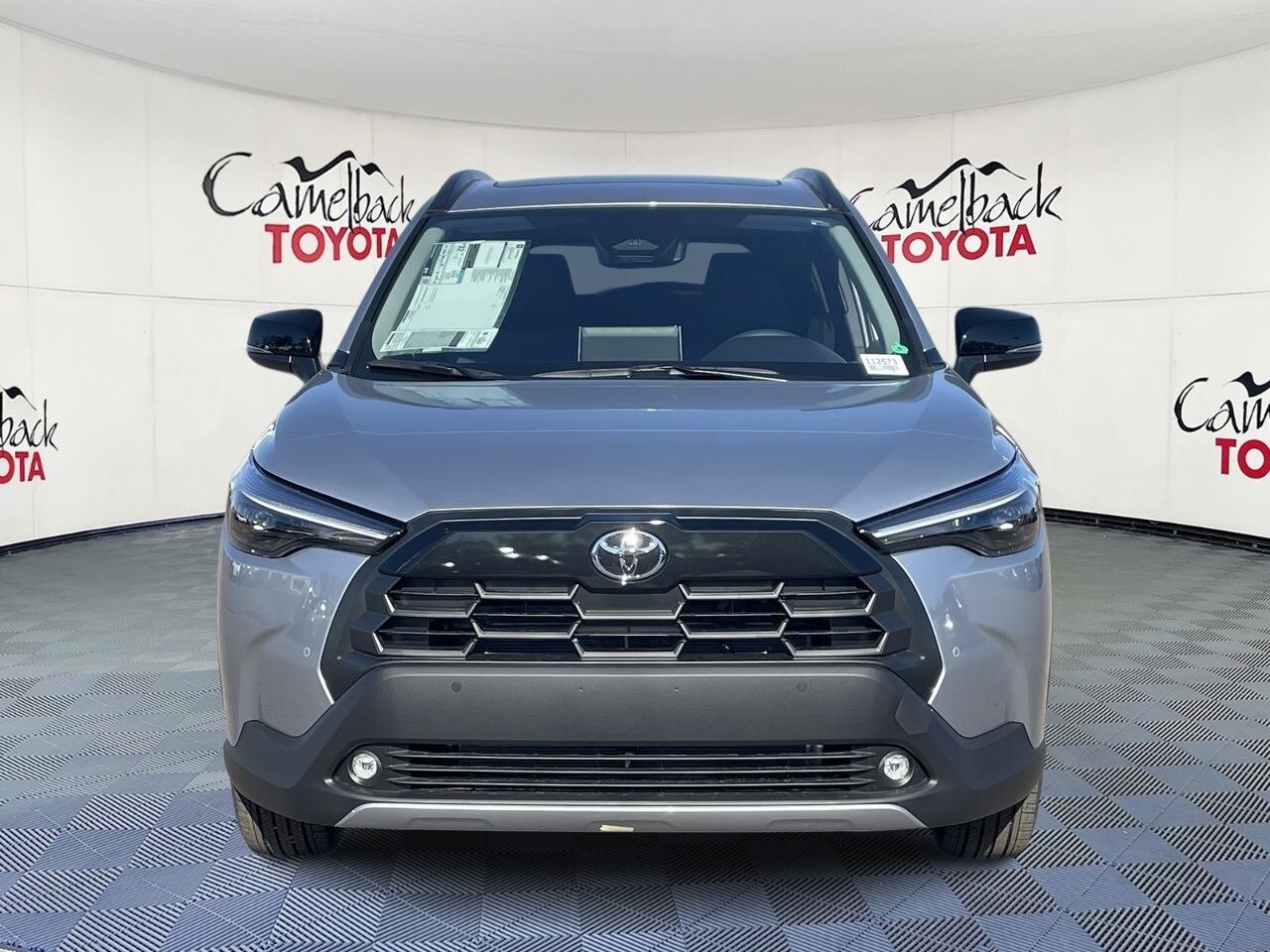 2026 Toyota Corolla Cross XLE photo 3