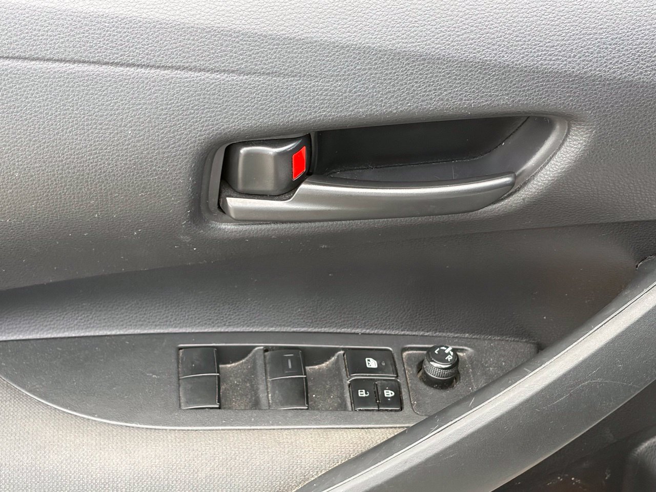 Used 2022 Toyota Corolla Hybrid LE Sedan