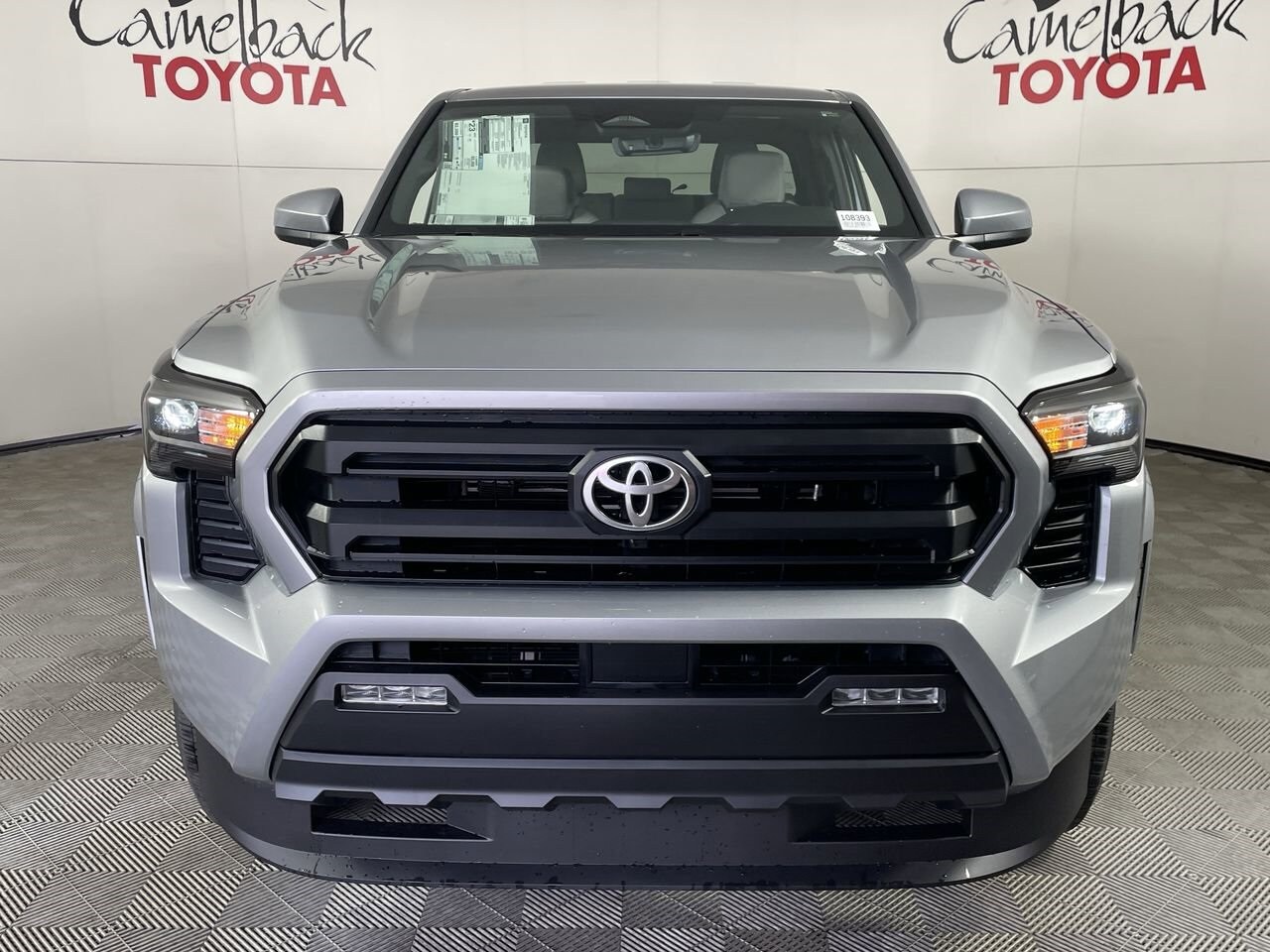 2025 Toyota Tacoma SR5 photo 3