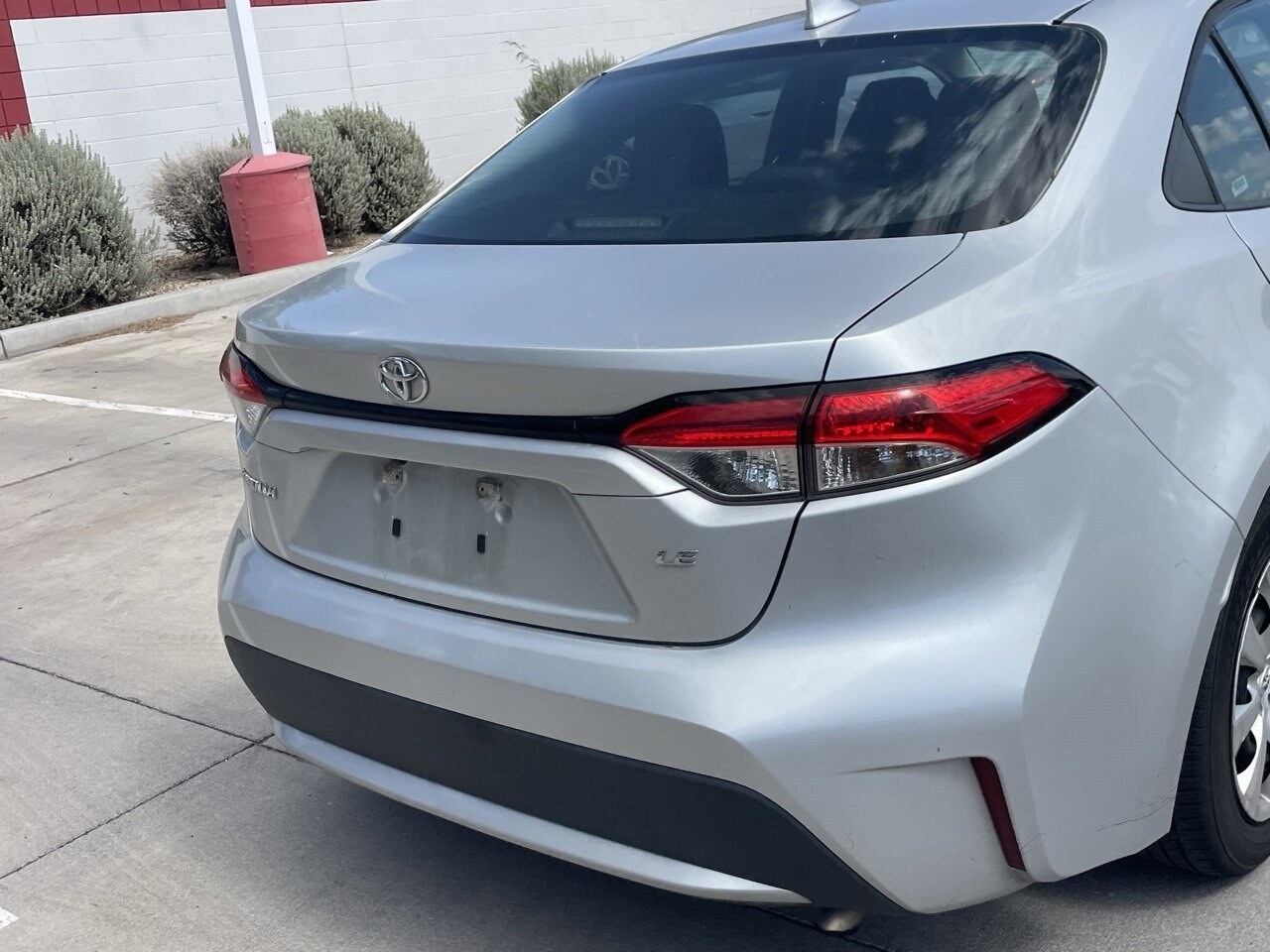 2020 Toyota Corolla LE photo 4
