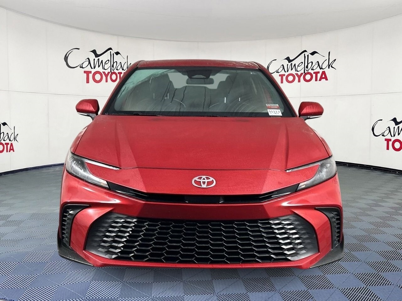 2025 Toyota Camry SE photo 3