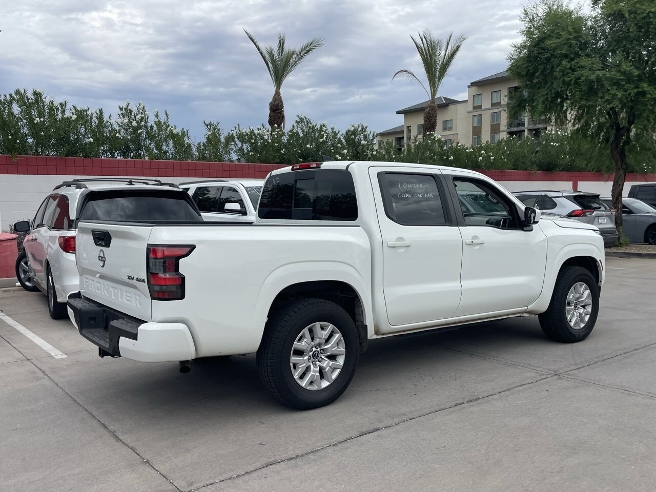 2024 Nissan Frontier SV photo 2