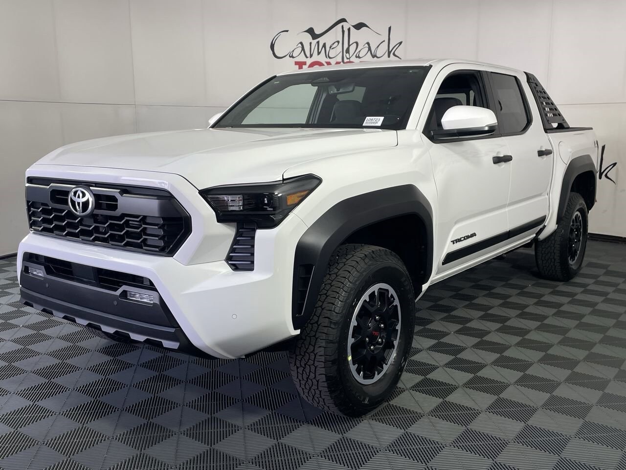2025 Toyota Tacoma TRD photo 2