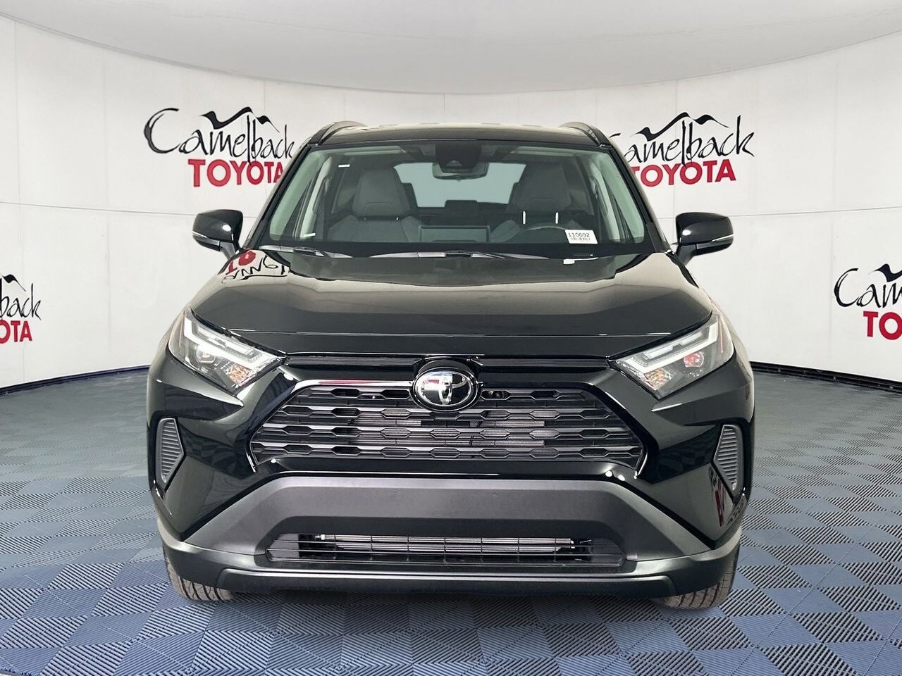 2025 Toyota RAV4 XLE photo 2