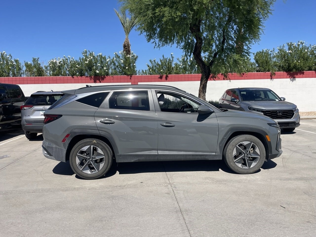 2025 Hyundai Tucson SEL photo 3