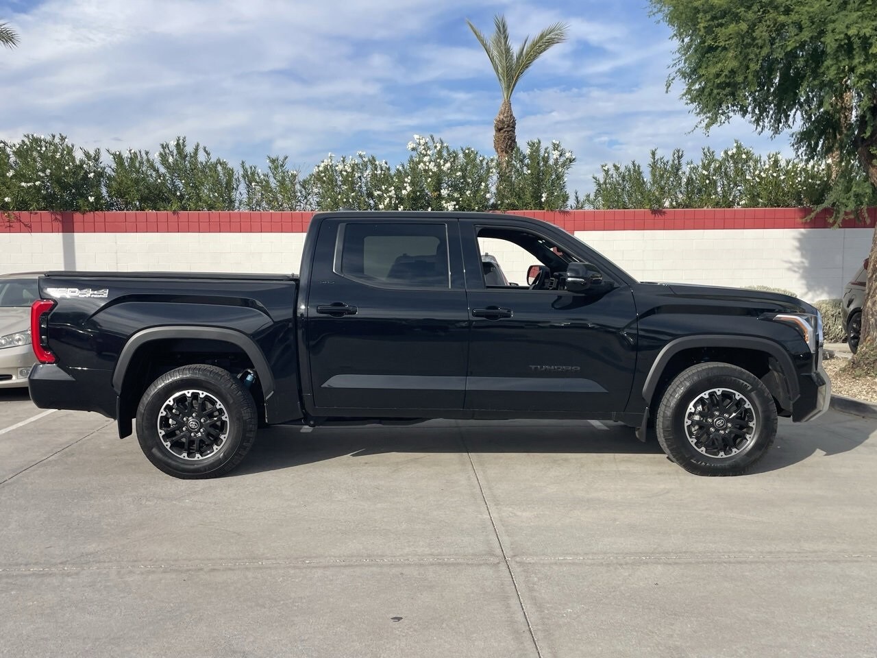2025 Toyota Tundra SR5 photo 2