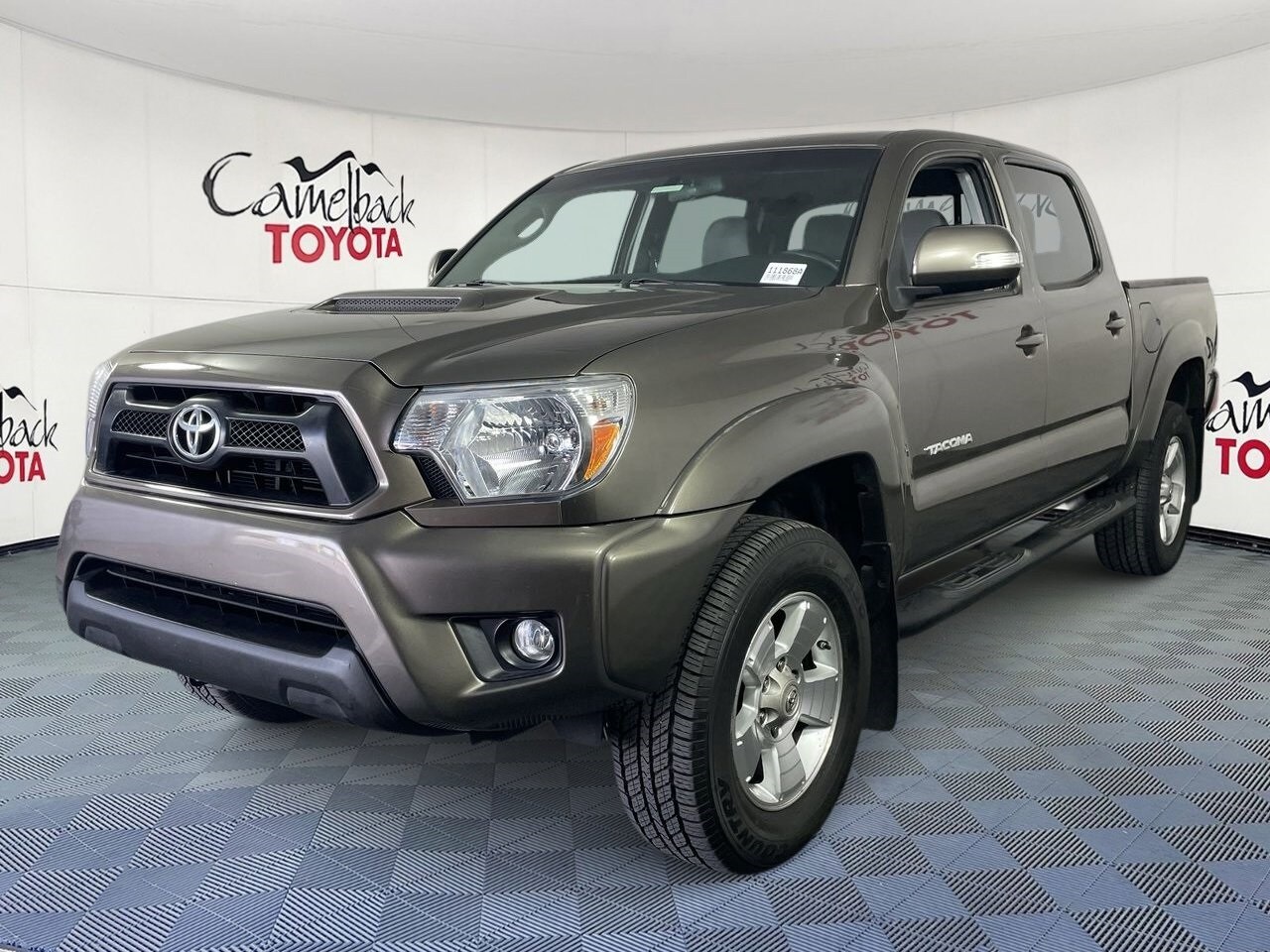 2015 Toyota Tacoma PreRunner photo 2