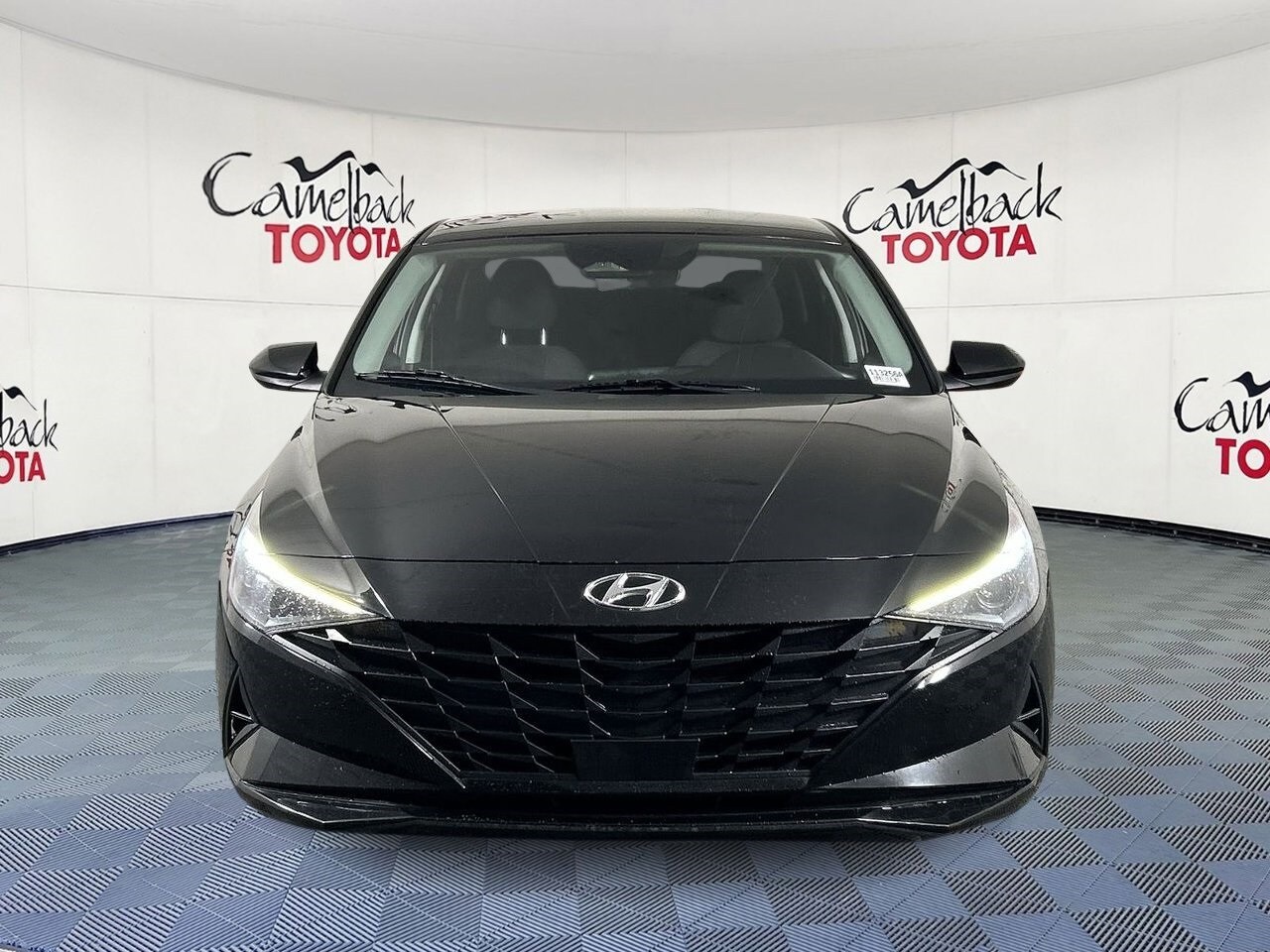 2022 Hyundai Elantra SEL Convenience photo 3