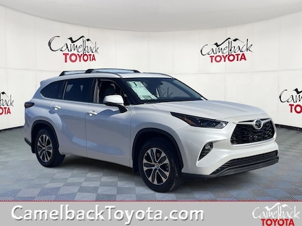 2025 Toyota Highlander XLE SUV
