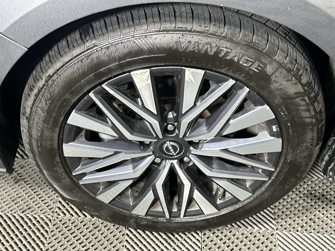 2025 Nissan Altima SV - Photo 10