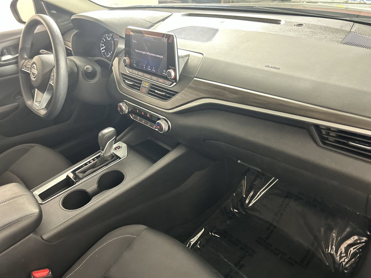 2025 Nissan Altima SV - Photo 27