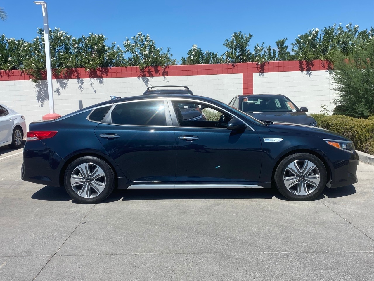 Used 2017 Kia Optima EX Hybrid with VIN KNAGU4LC5H5008106 for sale in Phoenix, AZ