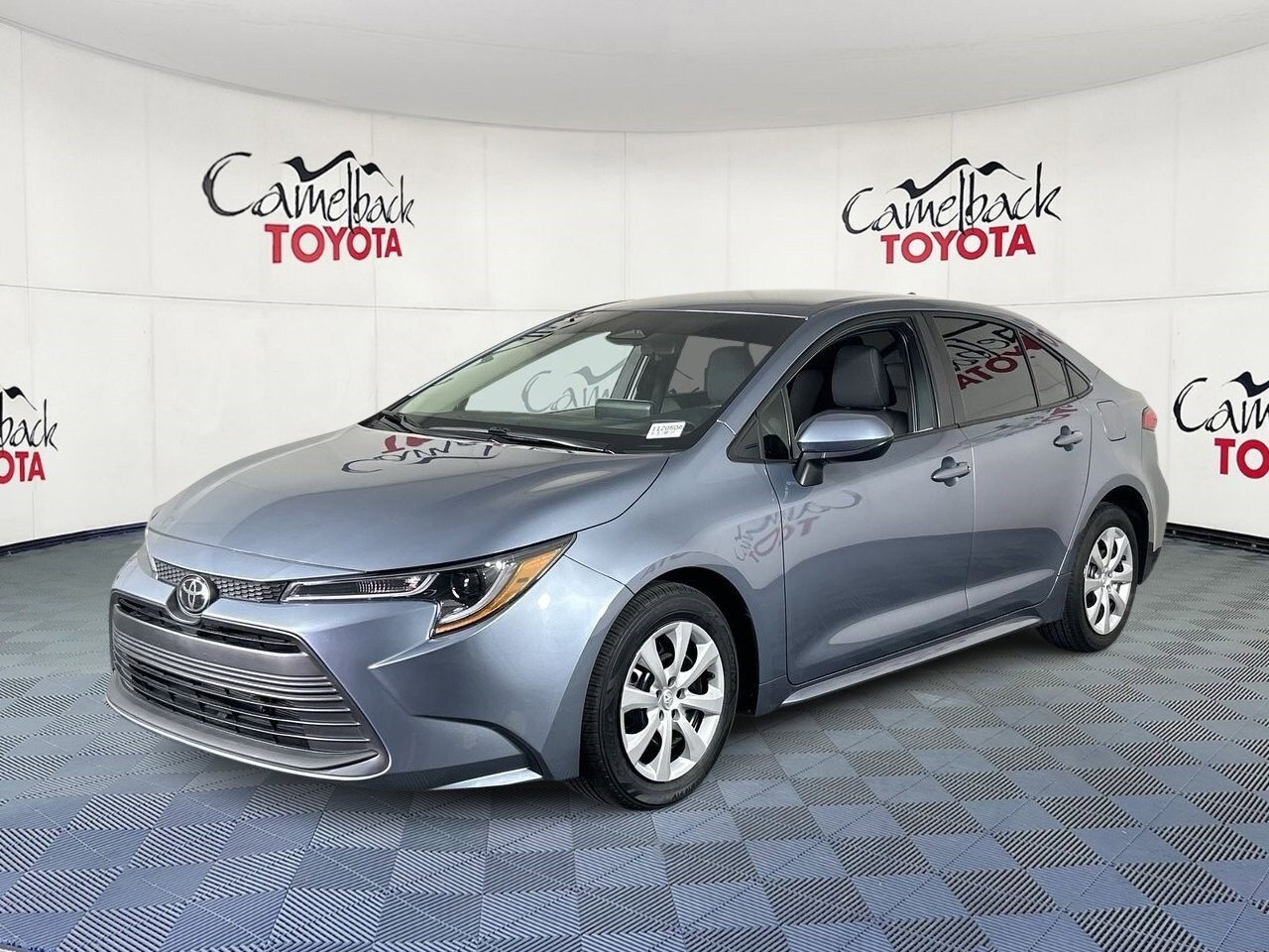 2024 Toyota Corolla LE photo 2