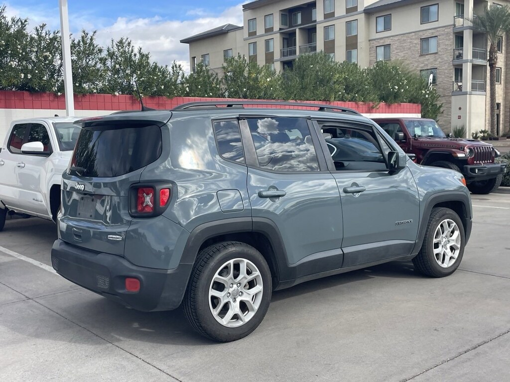 Used 2018 Jeep Renegade Latitude SUV