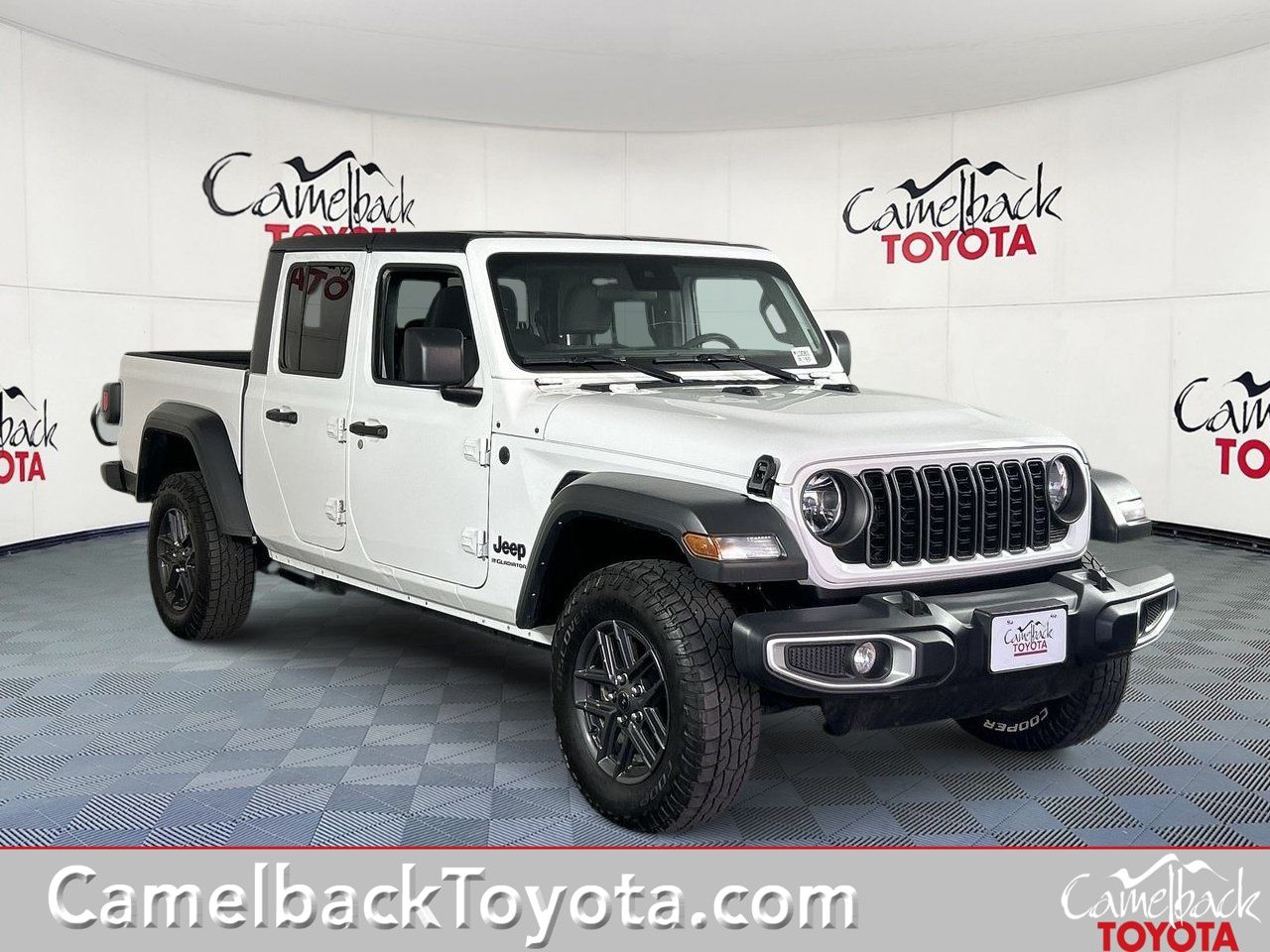 2025 Jeep Gladiator Sport S Auto's photo