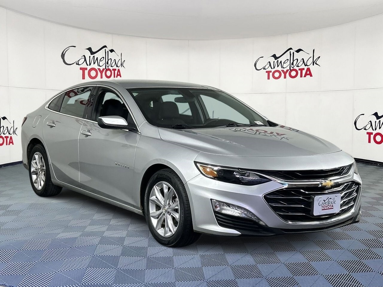 2020 Chevrolet Malibu 1LT photo 2