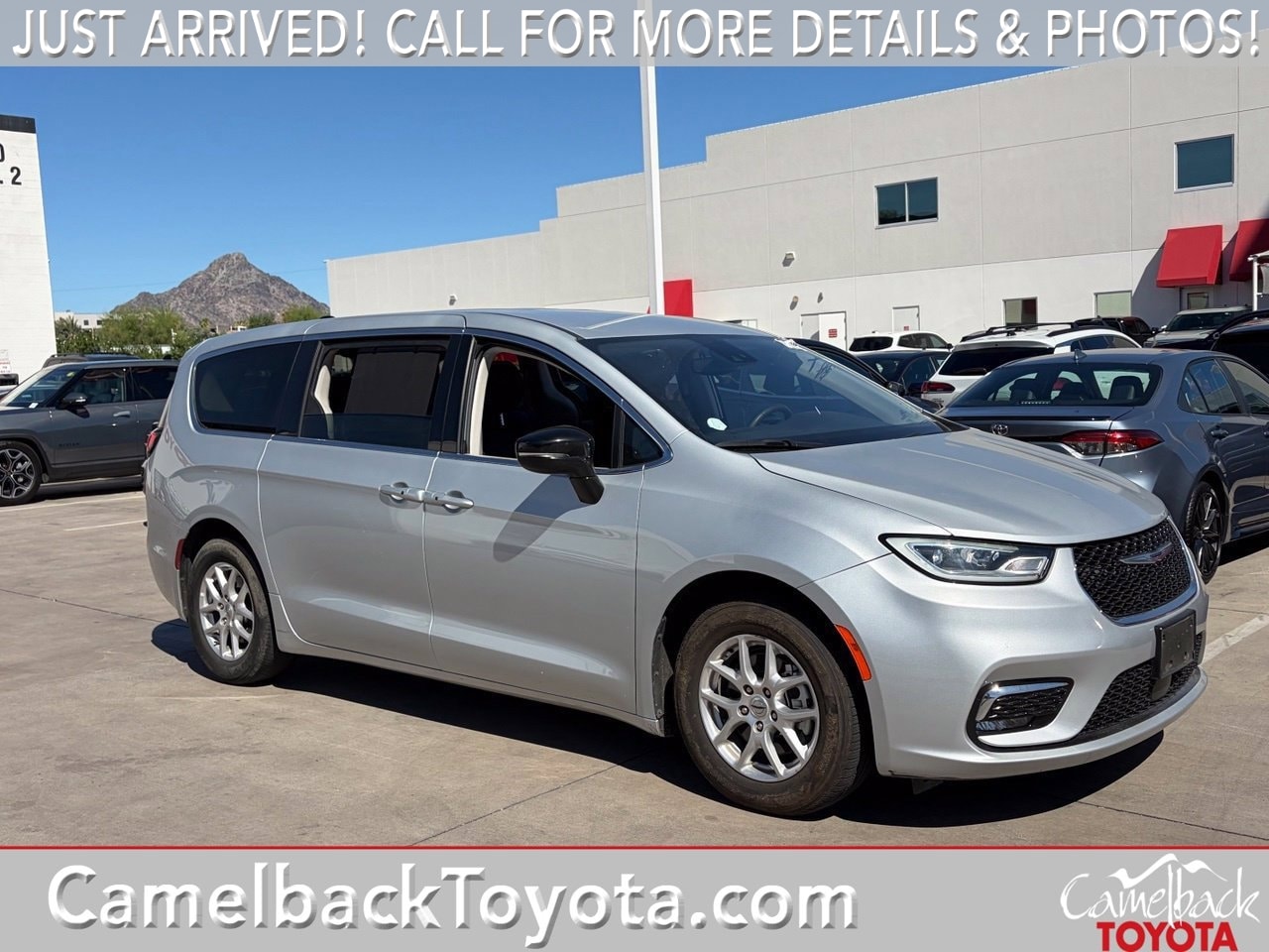 Silver Mist 2024 Chrysler Pacifica Minivan Front-Wheel Drive 9-Speed Automatic