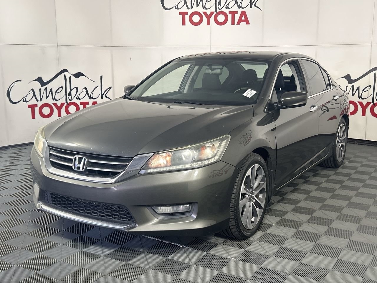Used 2015 Honda Accord Sport with VIN 1HGCR2F55FA064072 for sale in Phoenix, AZ