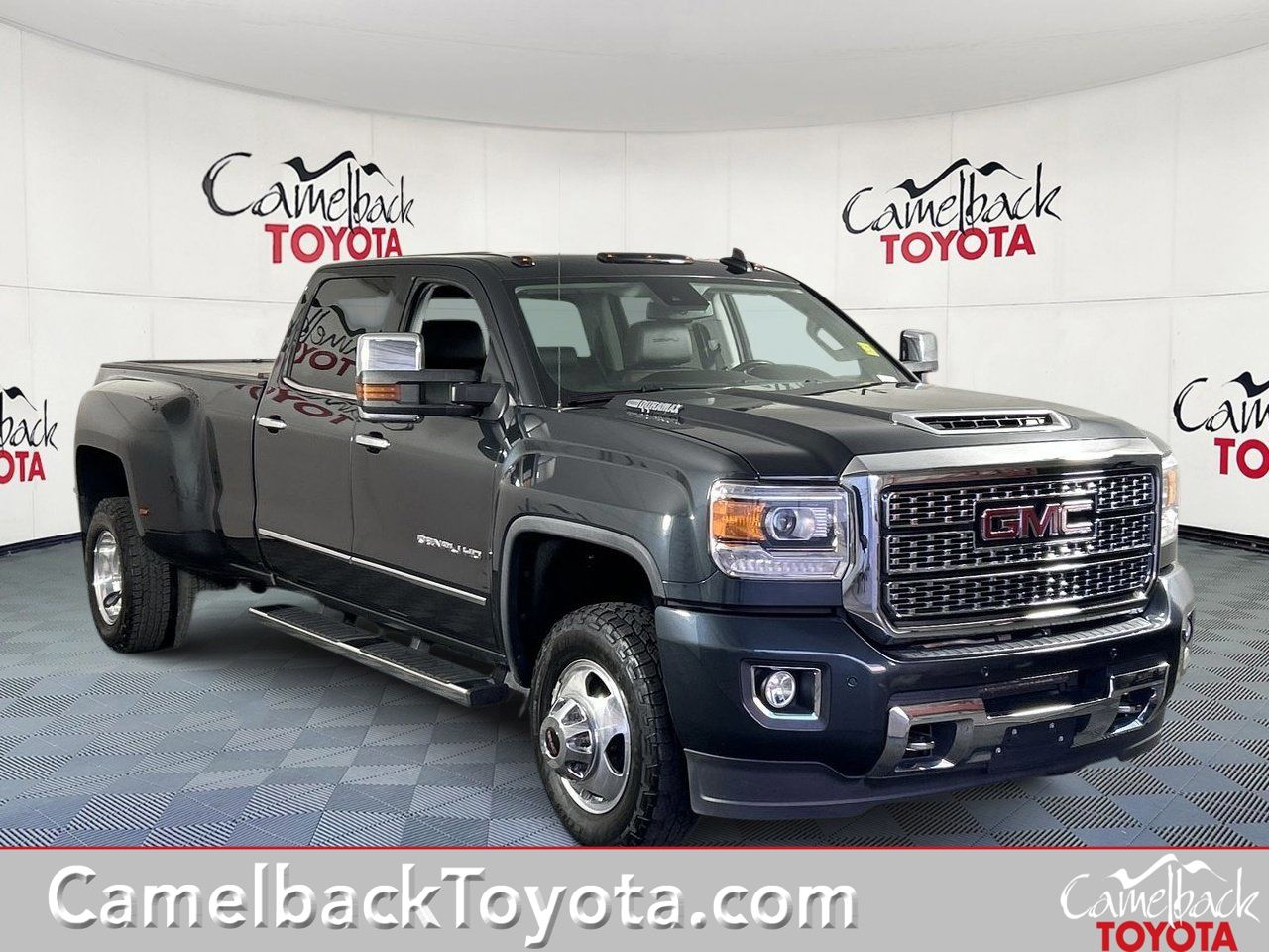 2019 GMC Sierra 4WD Crew Cab Standard Box Denali's photo