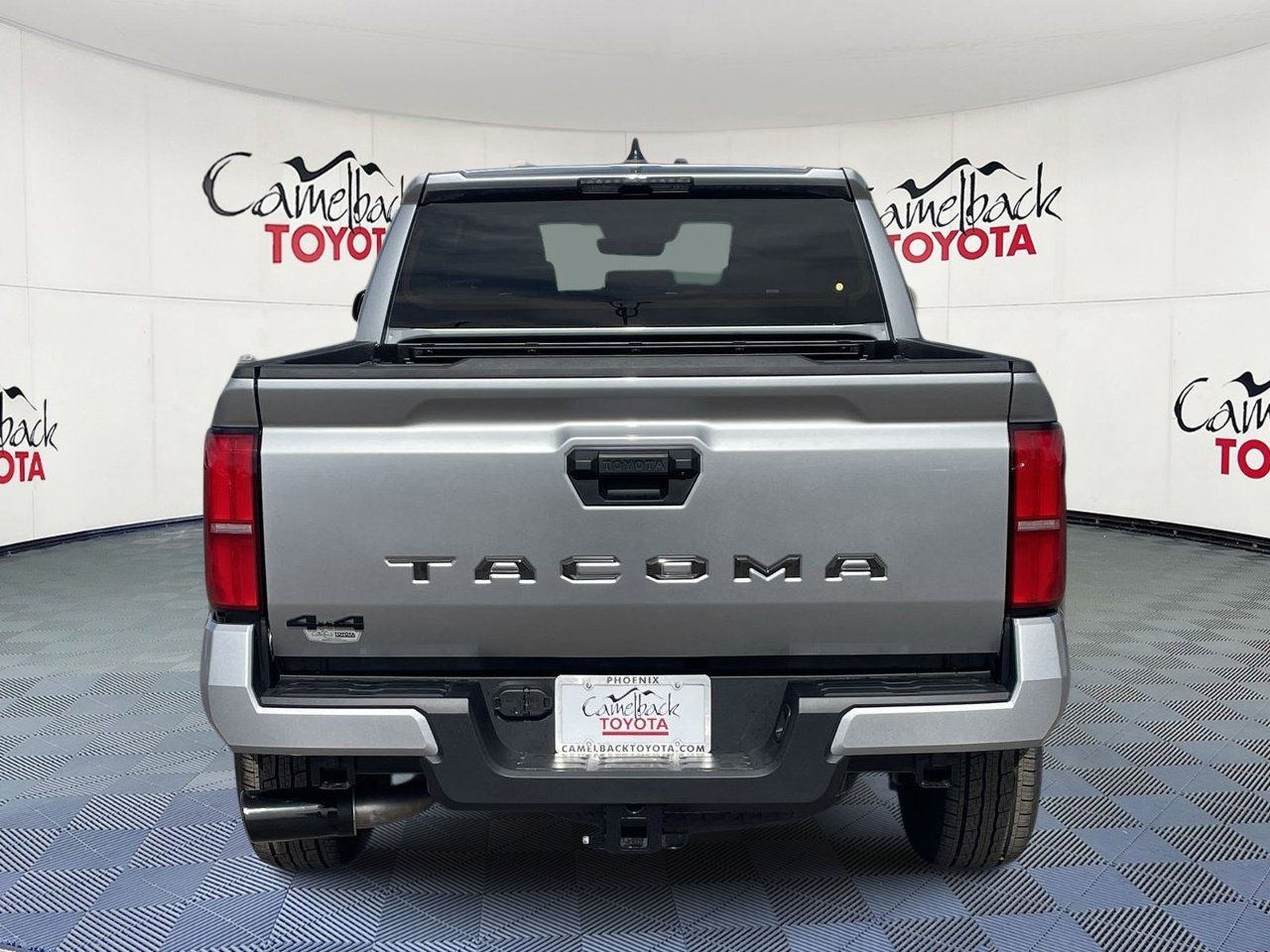 View vehicle photo 6