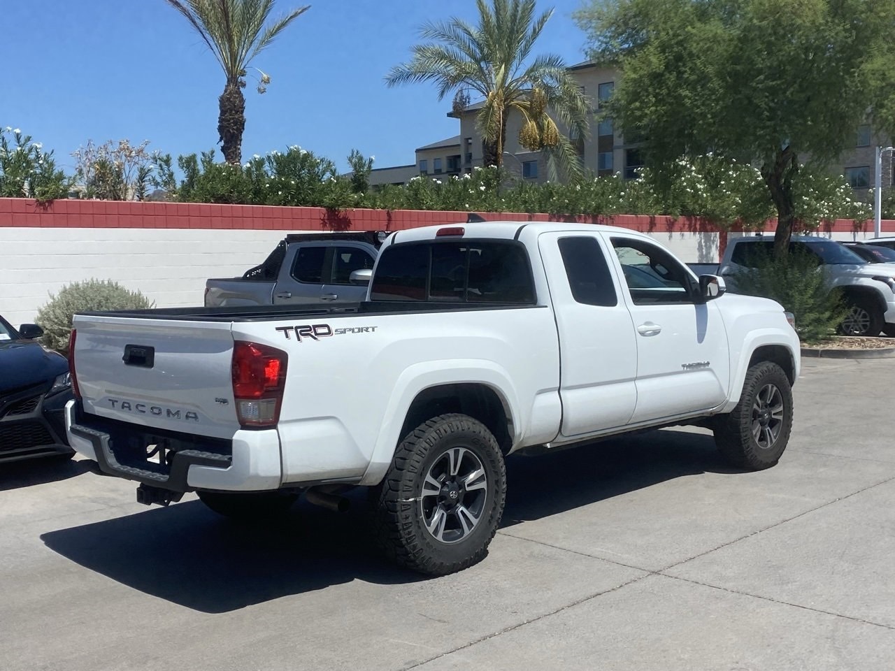 Used 2016 Toyota Tacoma TRD Sport with VIN 5TFRZ5CN5GX004984 for sale in Phoenix, AZ