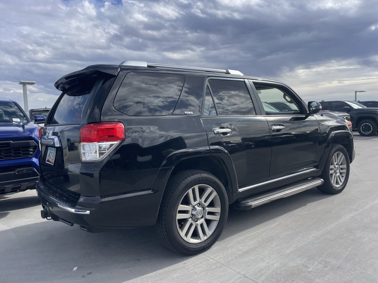 2010 Toyota 4Runner Limited photo 2